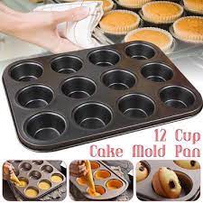 12 Cupcake And  Molds Muffin Tray